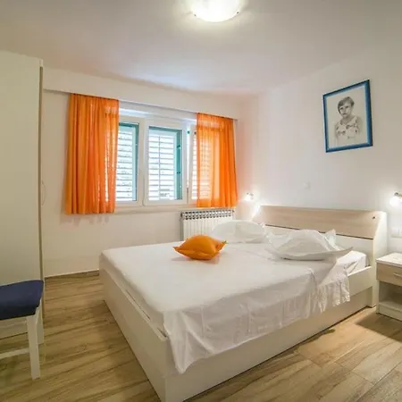 Apartmani Stipan Brela Exterior photo