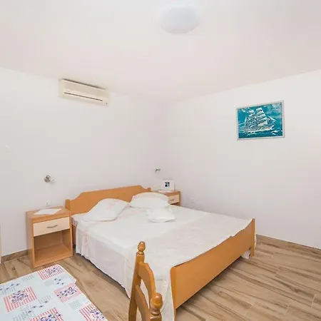 Apartmani Stipan Brela Exterior photo